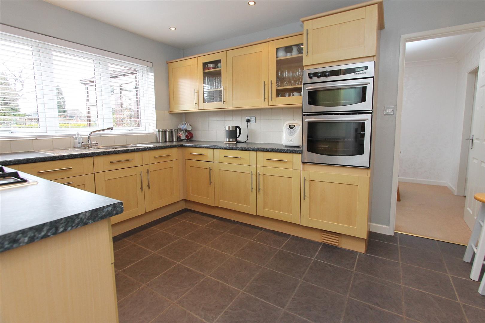 4 bed property in Batham Road, Kidderminster